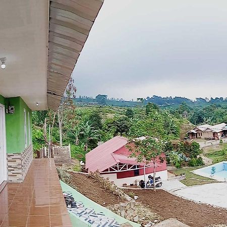 Express O 91843 Bbs Villa Ciater Bandung Eksteriør bilde