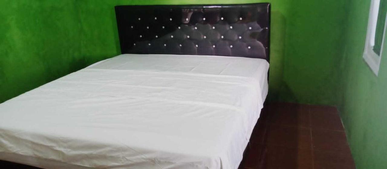 Express O 91843 Bbs Villa Ciater Bandung Eksteriør bilde