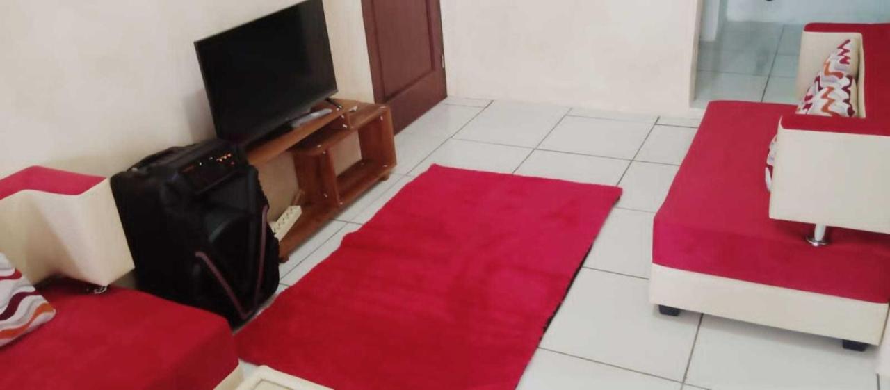 Express O 91843 Bbs Villa Ciater Bandung Eksteriør bilde
